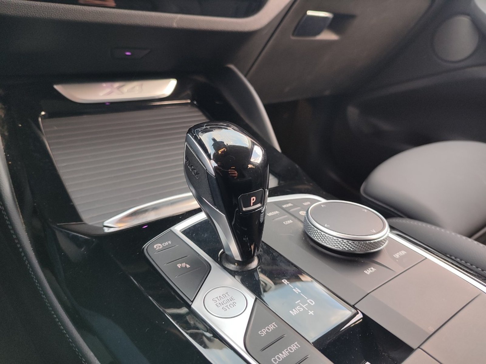 BMW X4 DYNAMIC XDRIVE 20I 2.0 2026 - Imagen 14 de 19