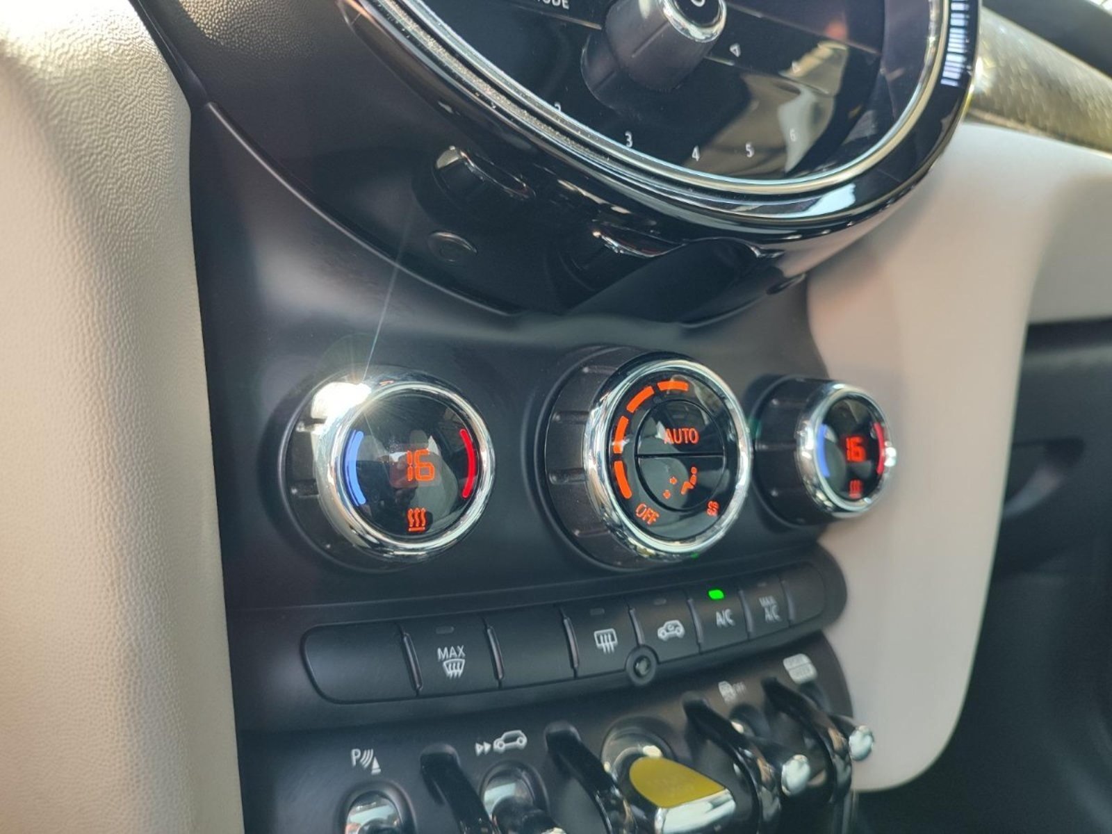 Mini COOPER SE ELECTRIC HB ICONIC 2021 - Imagen 15 de 18