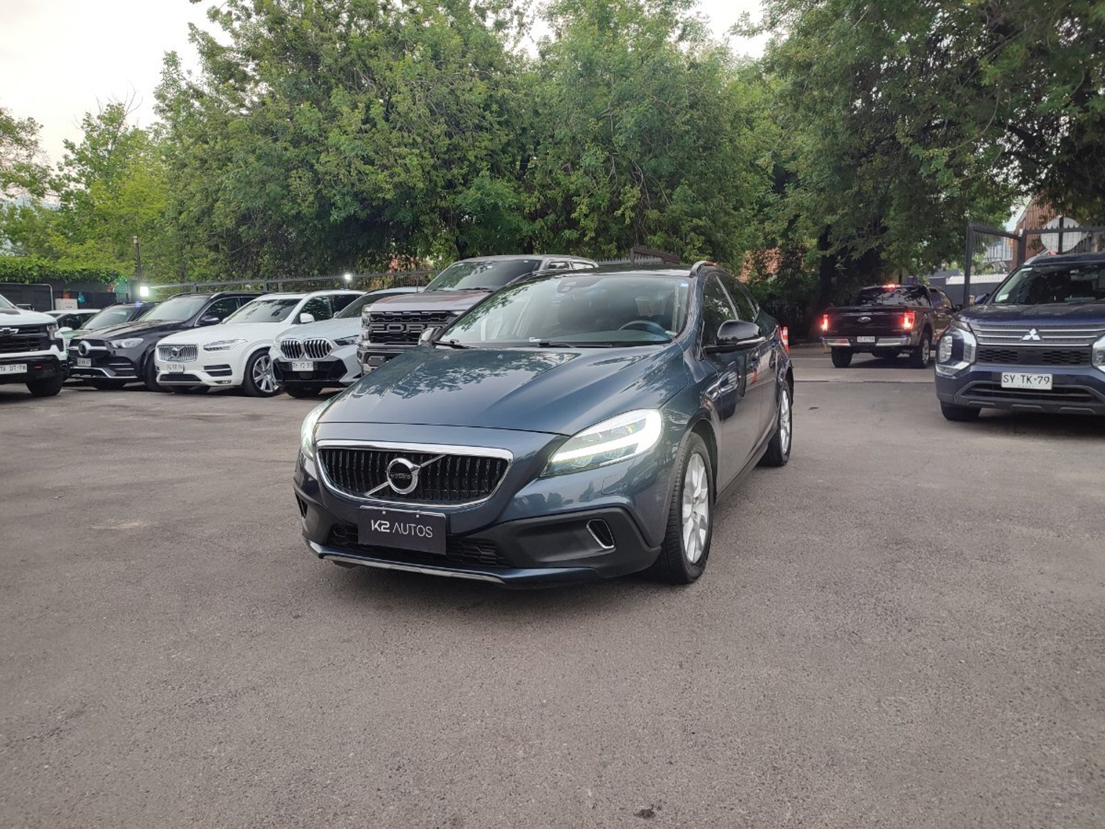 Volvo V40 Cross Country Awd Limited 2019