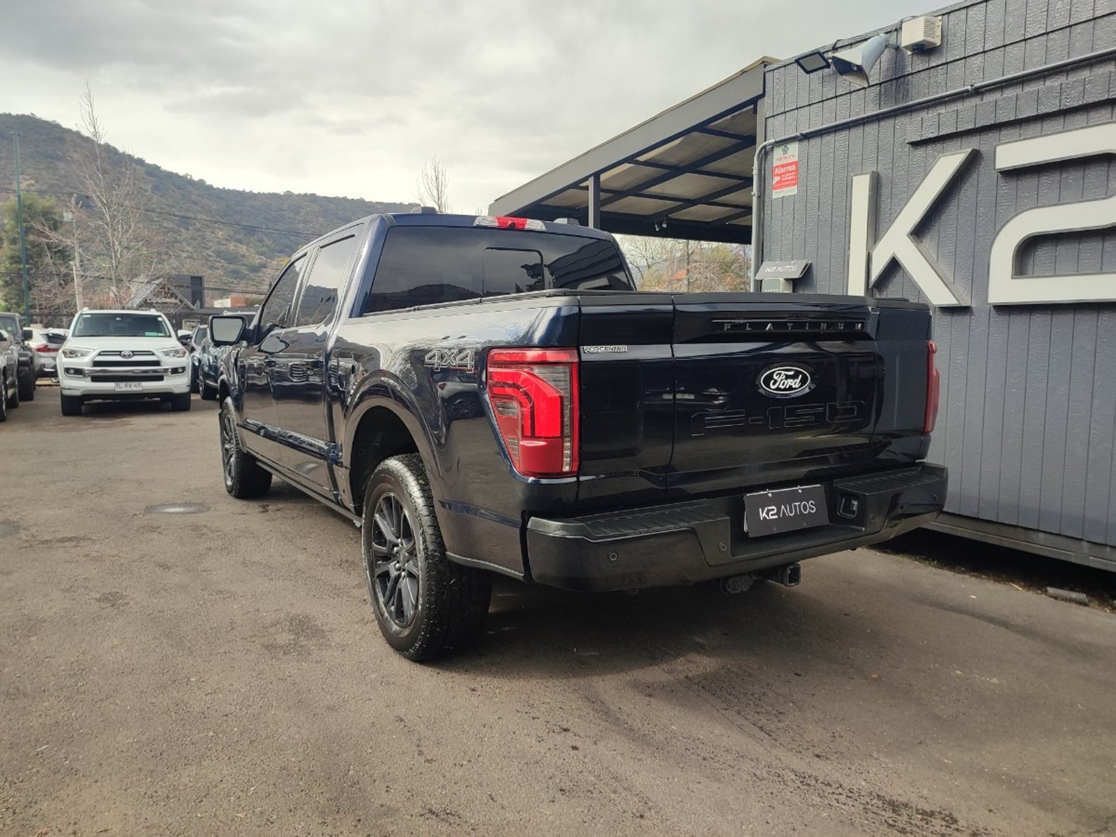 Ford F-150 PLATINUM 3.5 4X4 2025 - Imagen 7 de 18