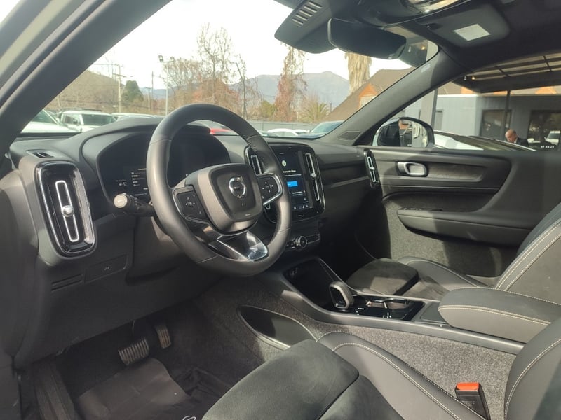Volvo EX40 P6 RWD AT 2026 - Imagen 15 de 18