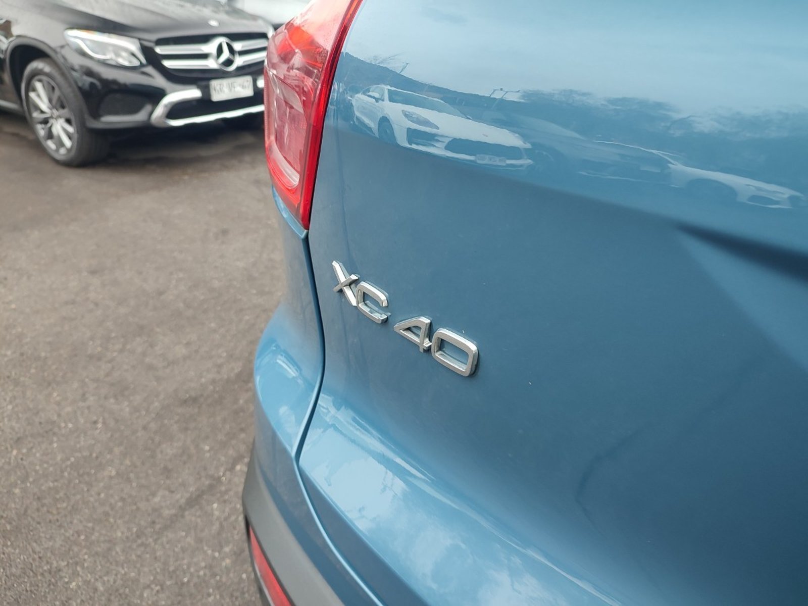 VOLVO XC40 B4 PLUS 2.0 MHEV 2024 - Imagen 9 de 17