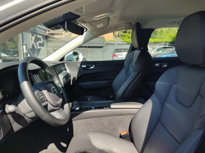 Volvo XC60 B5 II MOMENTUM 2.0 4WD 2022 - Imagen 11 de 15