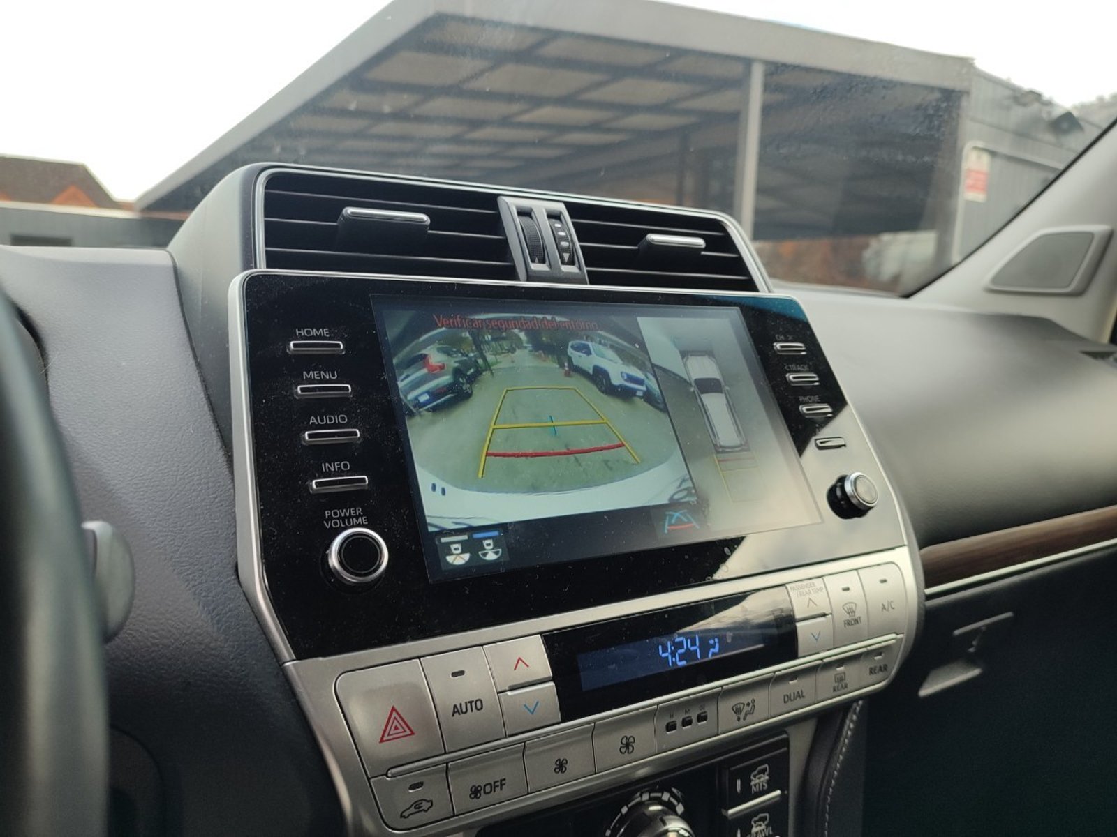 TOYOTA LAND CRUISER PRADO VX-L 5P 4WD 4.0 2023 - Imagen 14 de 15