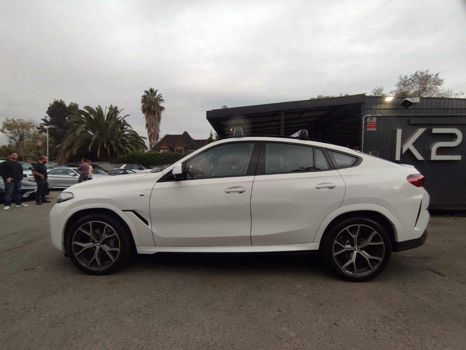 BMW X6 XDRIVE 30D MSPORT 3.0 4WD 2025 - Foto 4 de 17