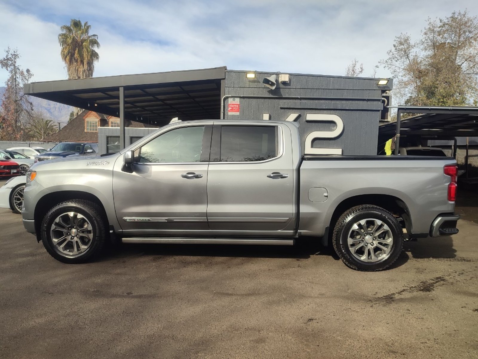 CHEVROLET SILVERADO HIGH COUNTRY 3.0 DT 4WD 2023 - Foto 5 de 17