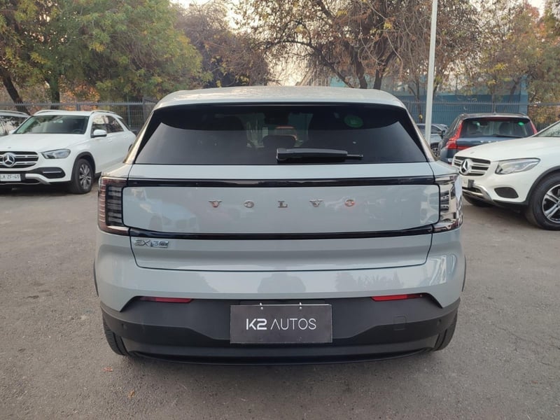 Volvo EX30 CORE E40 BEV AT 2025 - Imagen 7 de 17