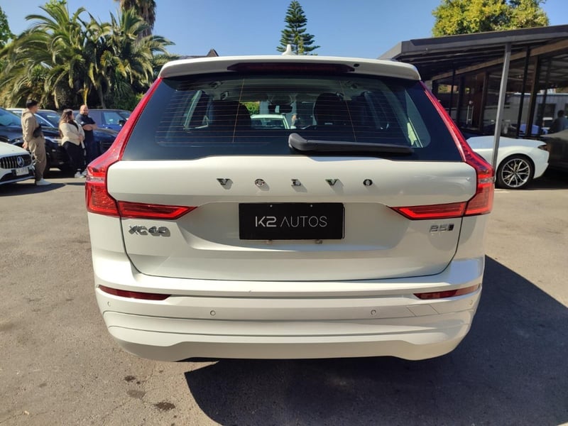 Volvo XC60 B5 II MOMENTUM 2.0 4WD 2022 - Imagen 6 de 15
