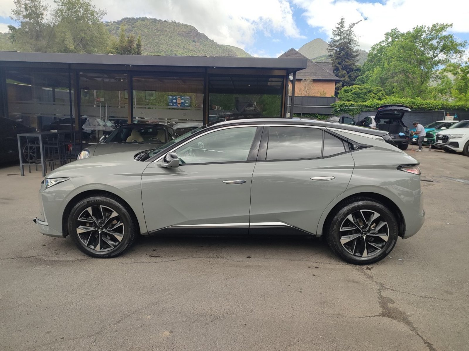 DS Automobiles DS 4 CROSS TROCADERO BLUEHDI 1.5 2023 - Foto 5 de 16