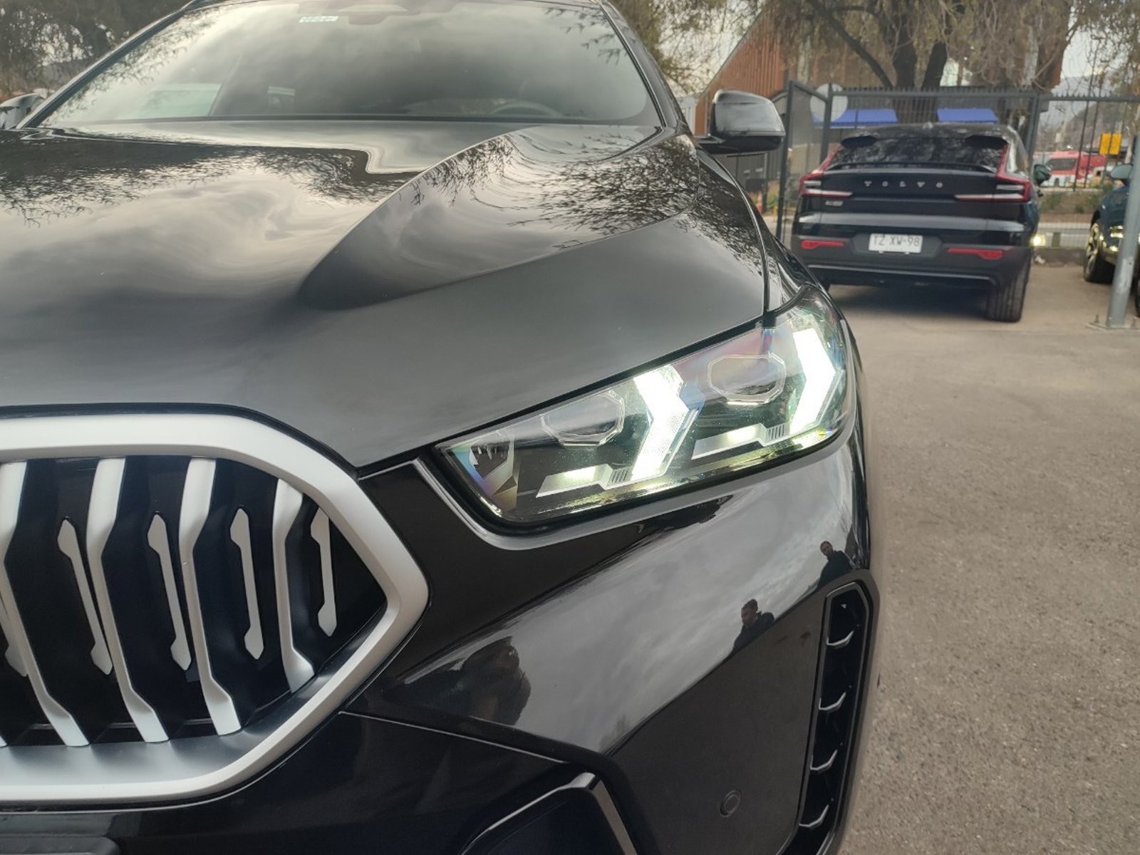 BMW X6 XDRIVE 30D MSPORT 4WD 2024 - Foto 3 de 19