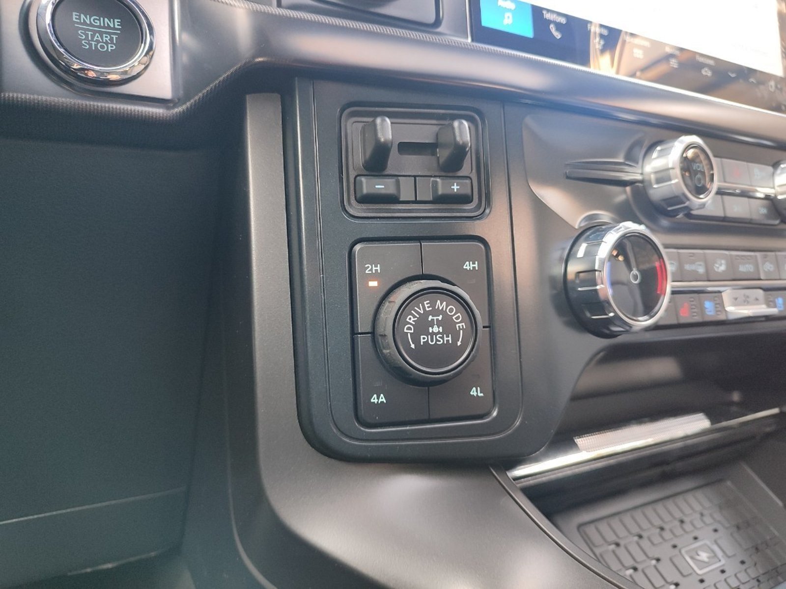 Ford F-150 LARIAT BLACK 5.0 V8 4X4 2026 - Imagen 13 de 14