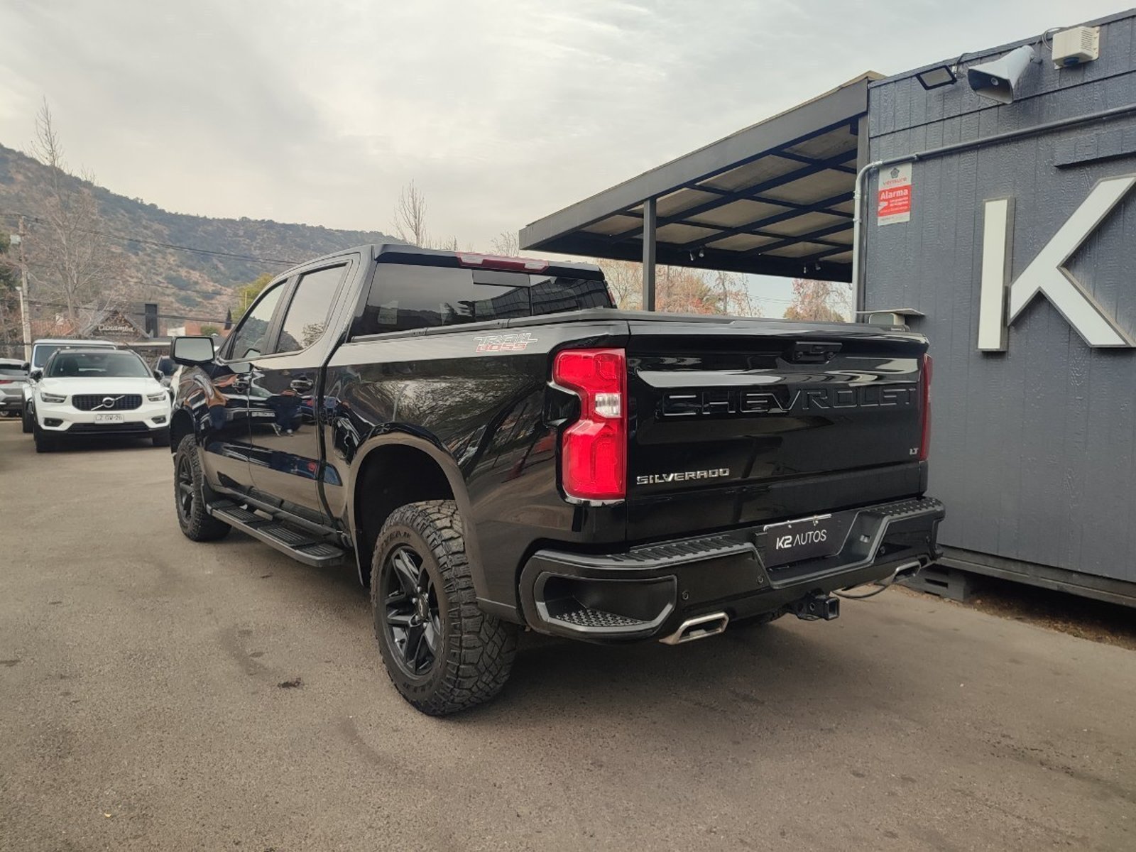 Chevrolet SILVERADO TRAIL BOSS Z71 5.3 4X4 2023 - Imagen 7 de 16