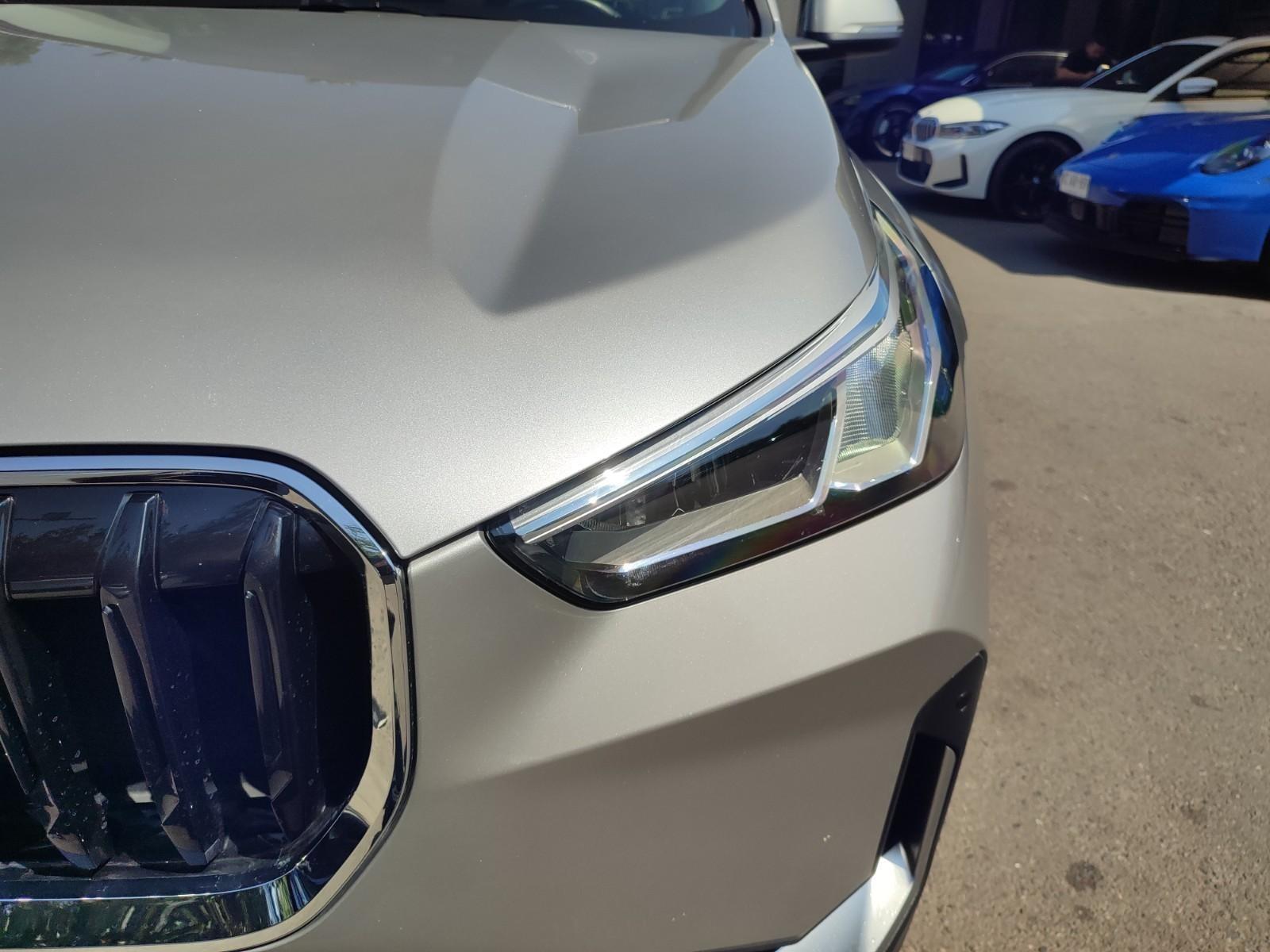 BMW X1 COMFORT SDRIVE 18I 1.5 AT 2023 - Foto 2 de 17