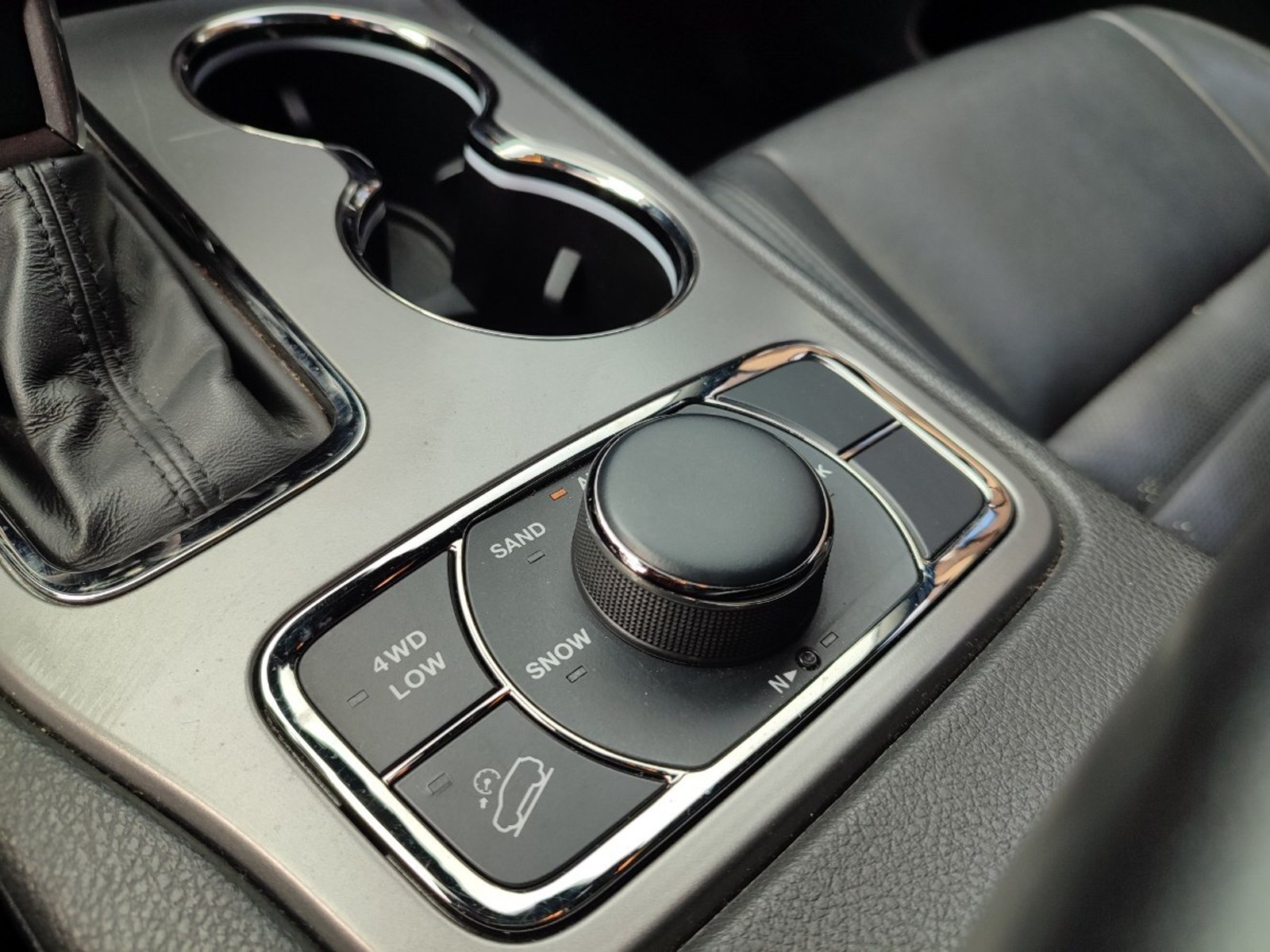 Jeep GRAND CHEROKEE LIMITED X 3.6 4X4 2022 - Imagen 14 de 17