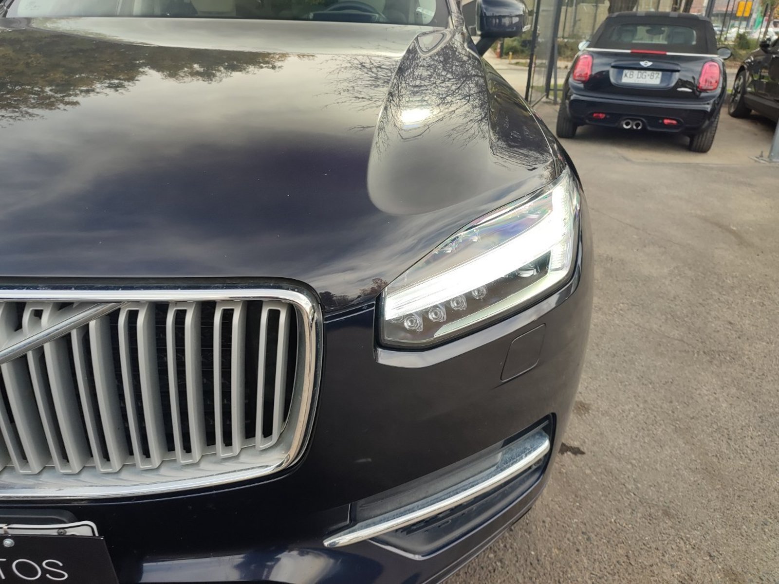 Volvo XC90 D5 INSCRIPTION 2.0 4WD 2019 - Foto 3 de 18