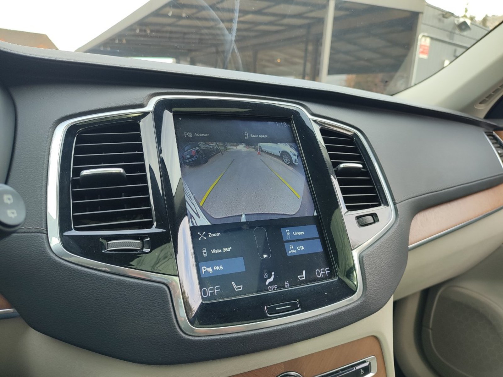 VOLVO XC90 D5 INSCRIPTION 2.0 4WD 2019 - Imagen 17 de 18