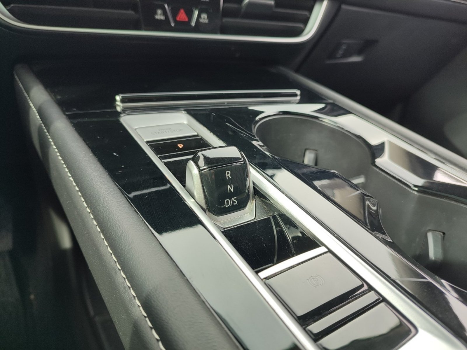 Volkswagen ATLAS LIMITED 2.0 TSI 4MOTION AT 2025 - Imagen 14 de 18