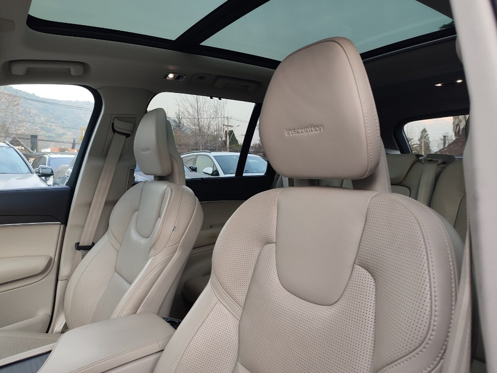 Volvo XC90 T8 INSCRIPTION 2.0 4WD 2020 - Imagen 12 de 17