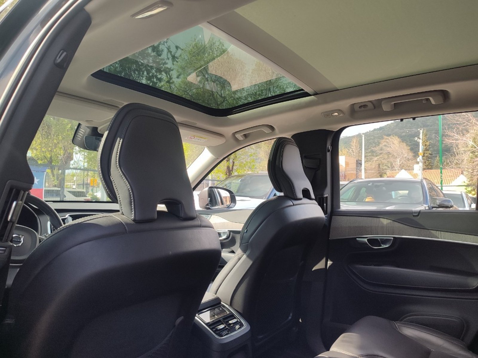 Volvo XC90 T8 II RECHARGE PLUS 2.0 AWD 2024 - Imagen 10 de 18