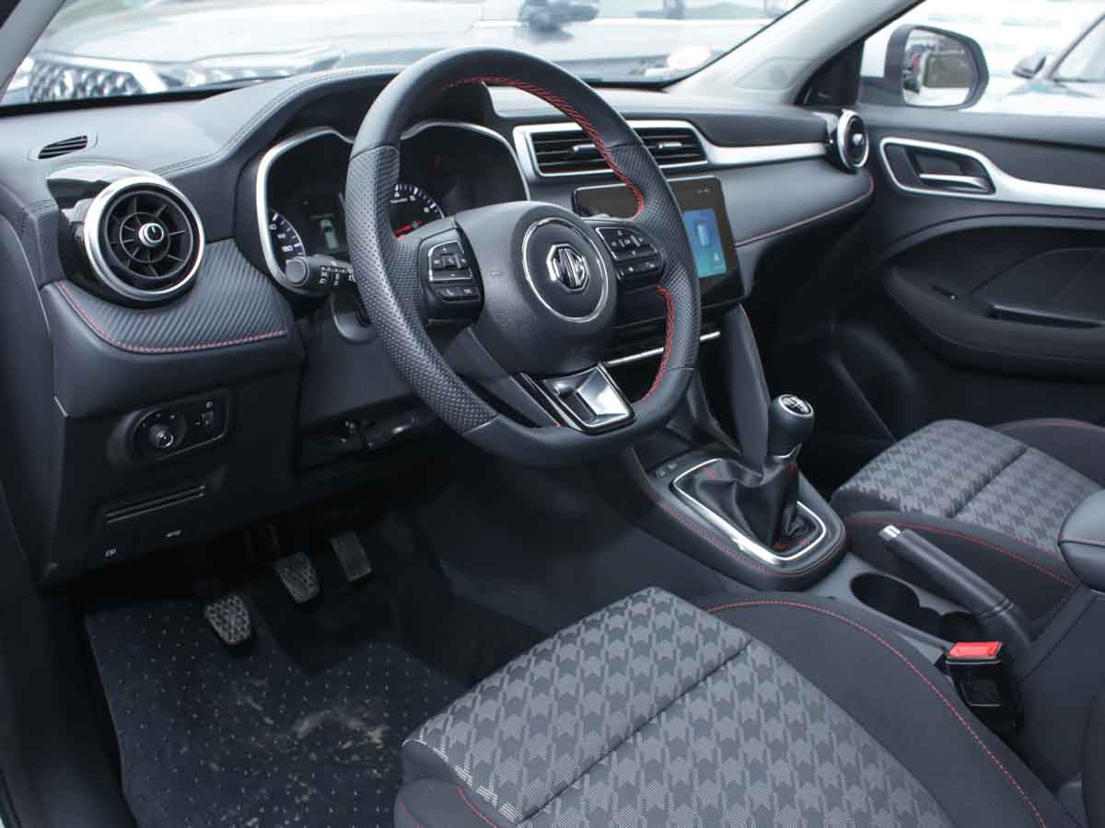 MG MG ZX 1.5 MT DLX 2026 - Imagen 6 de 8