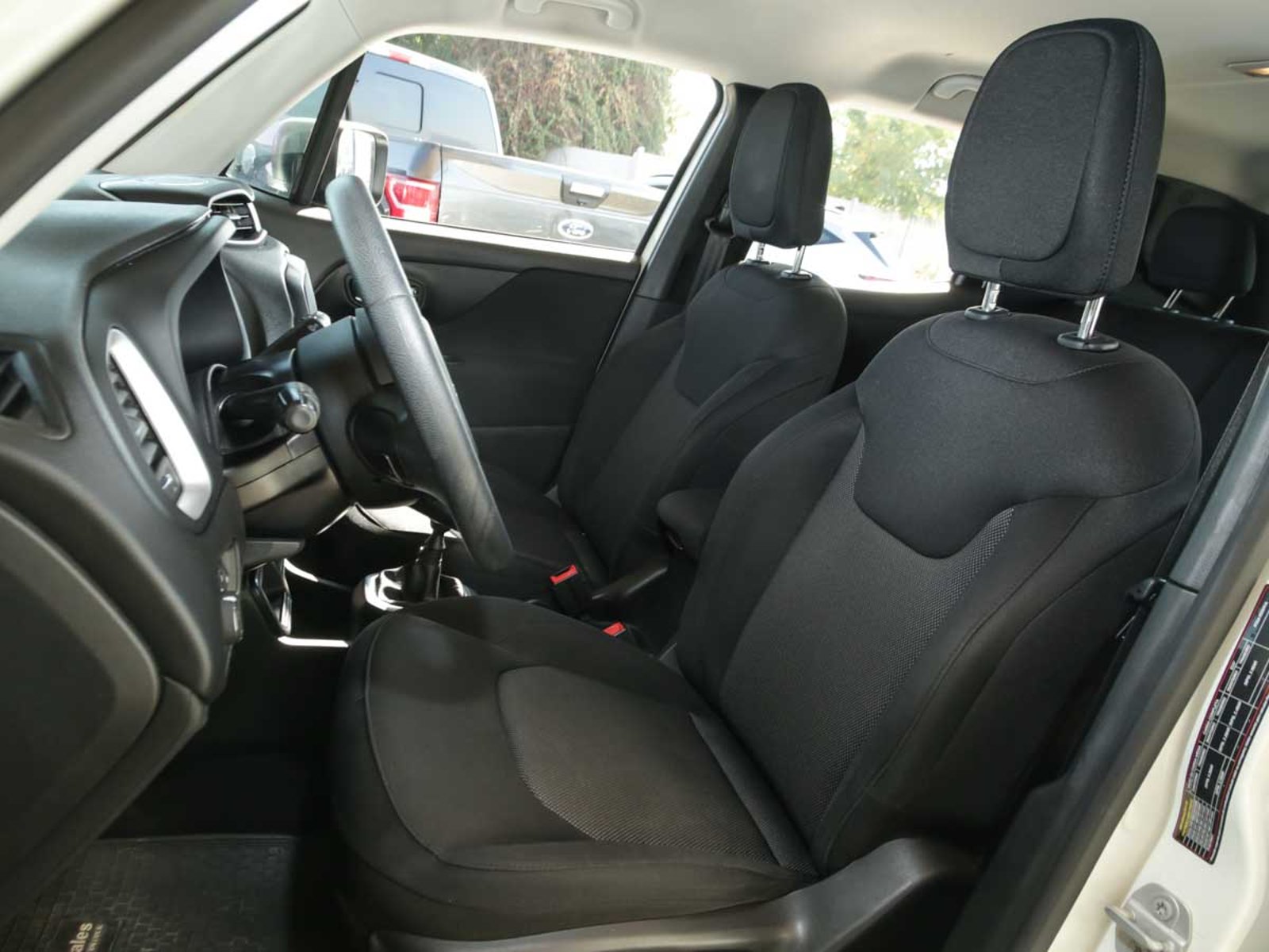 JEEP RENEGADE SPORT 4X2 LX  MT 2020 - Imagen 10 de 13