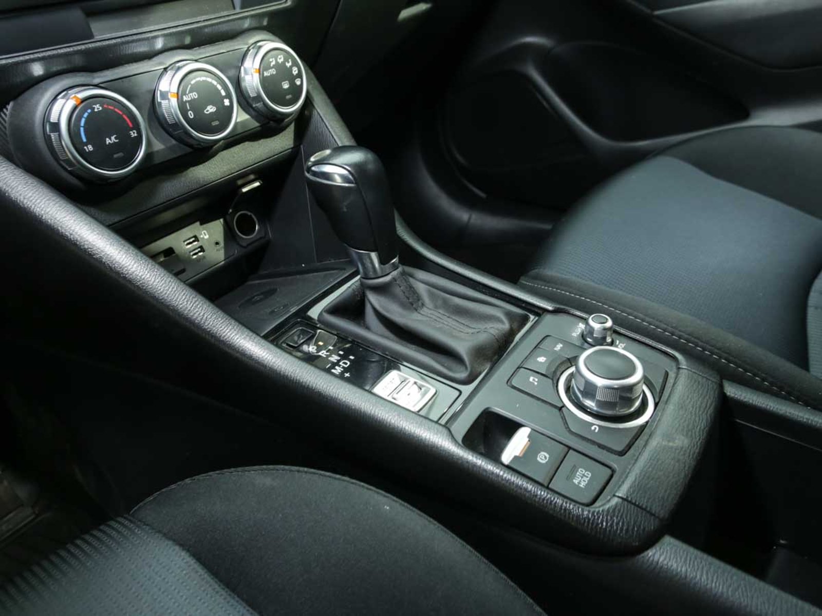 MAZDA NEW CX 3 R 2.0 AUT 2023 - Imagen 9 de 13