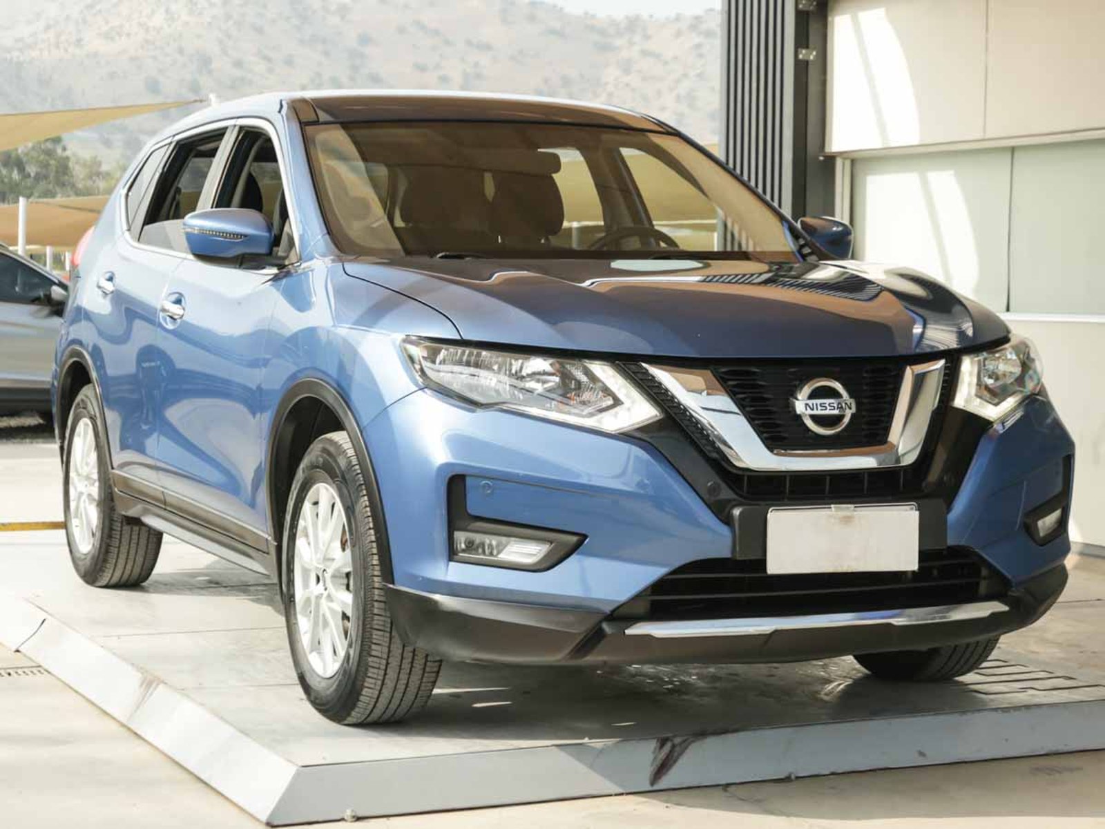 NISSAN X TRAIL 2.5 AUT 2021 - Foto 3 de 14
