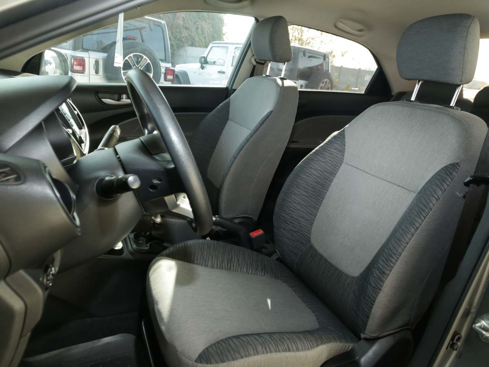 KIA MOTORS SOLUTO LX 1.4 2025 - Imagen 10 de 13