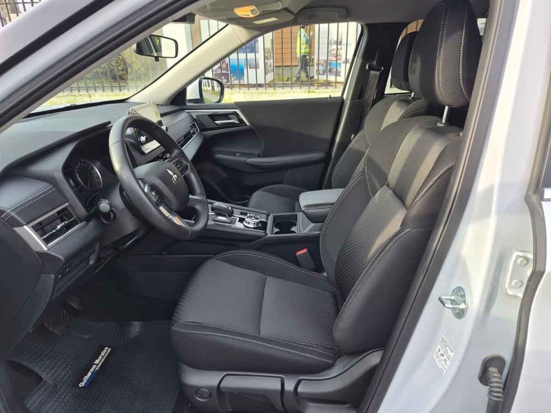 Mitsubishi NEW OUTLANDER 4X2 AT GL 2026 - Imagen 6 de 8