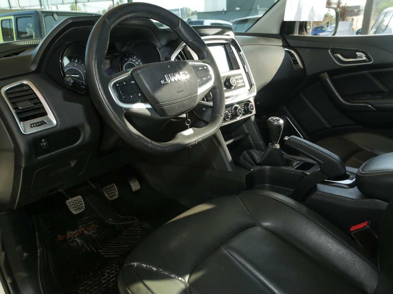 JMC VIGUS 2.4 PLUS DIESEL 2022 - Imagen 6 de 8