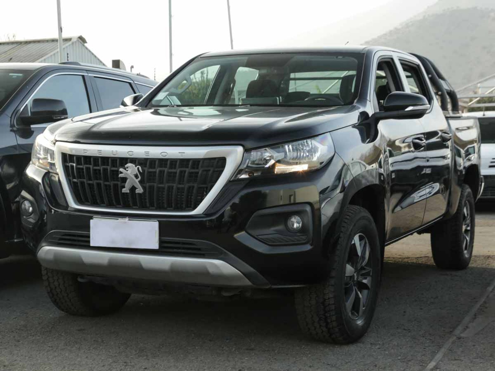 PEUGEOT LANDTREK BLUE HDI 180 4X4 2.2 2024 - Imagen 15 de 20