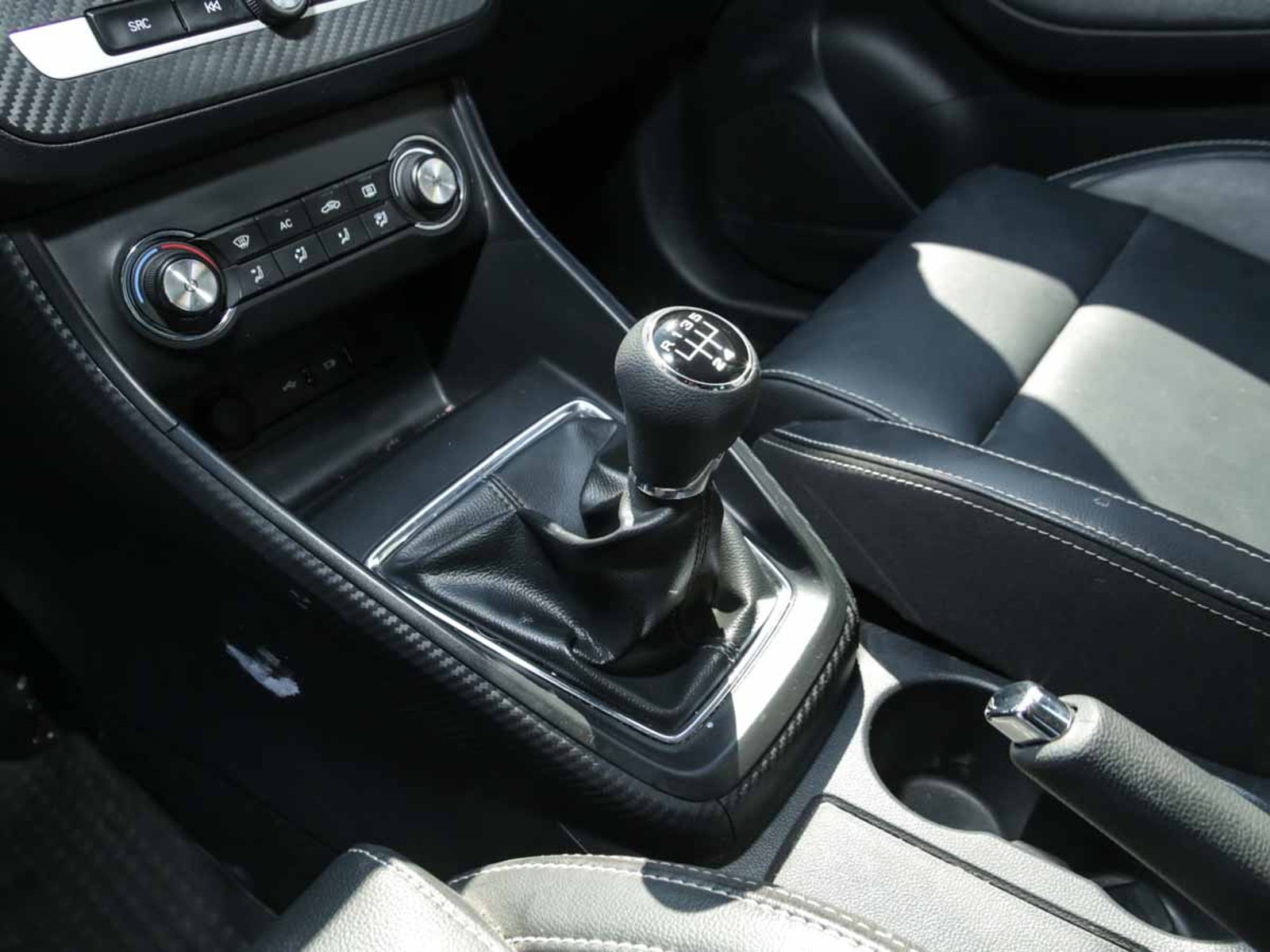 MG MG ZS 1.5 MT COM 2023 - Imagen 9 de 20