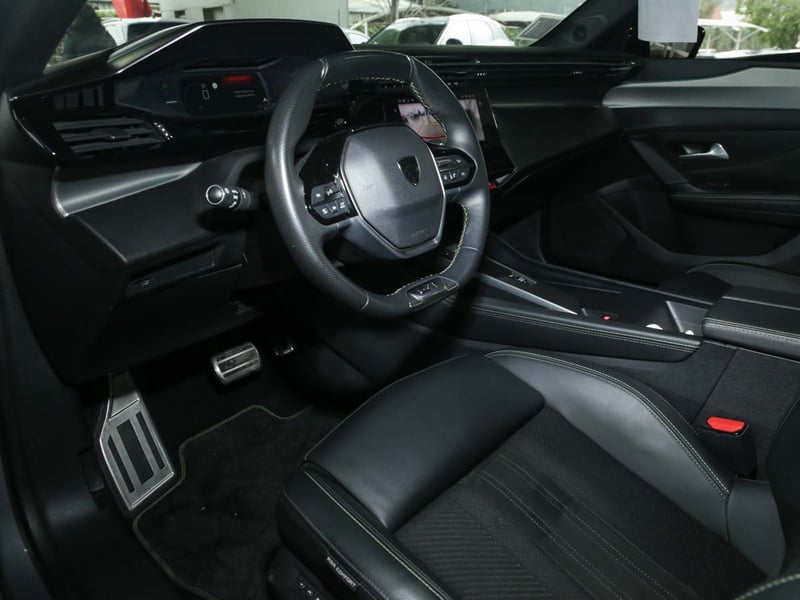 Peugeot 308 GT PURETECH 130 EAT8 2023 - Imagen 6 de 8