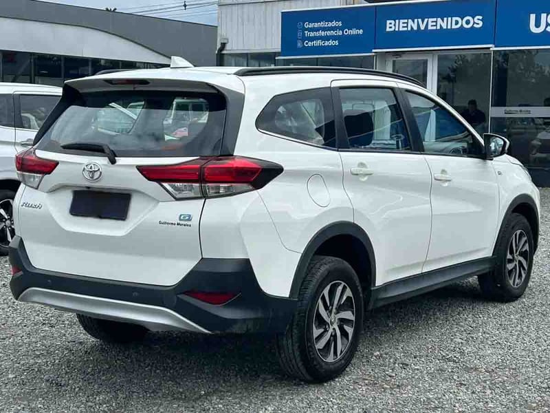 Toyota RUSH XLI 1.5 2023 - Imagen 12 de 16