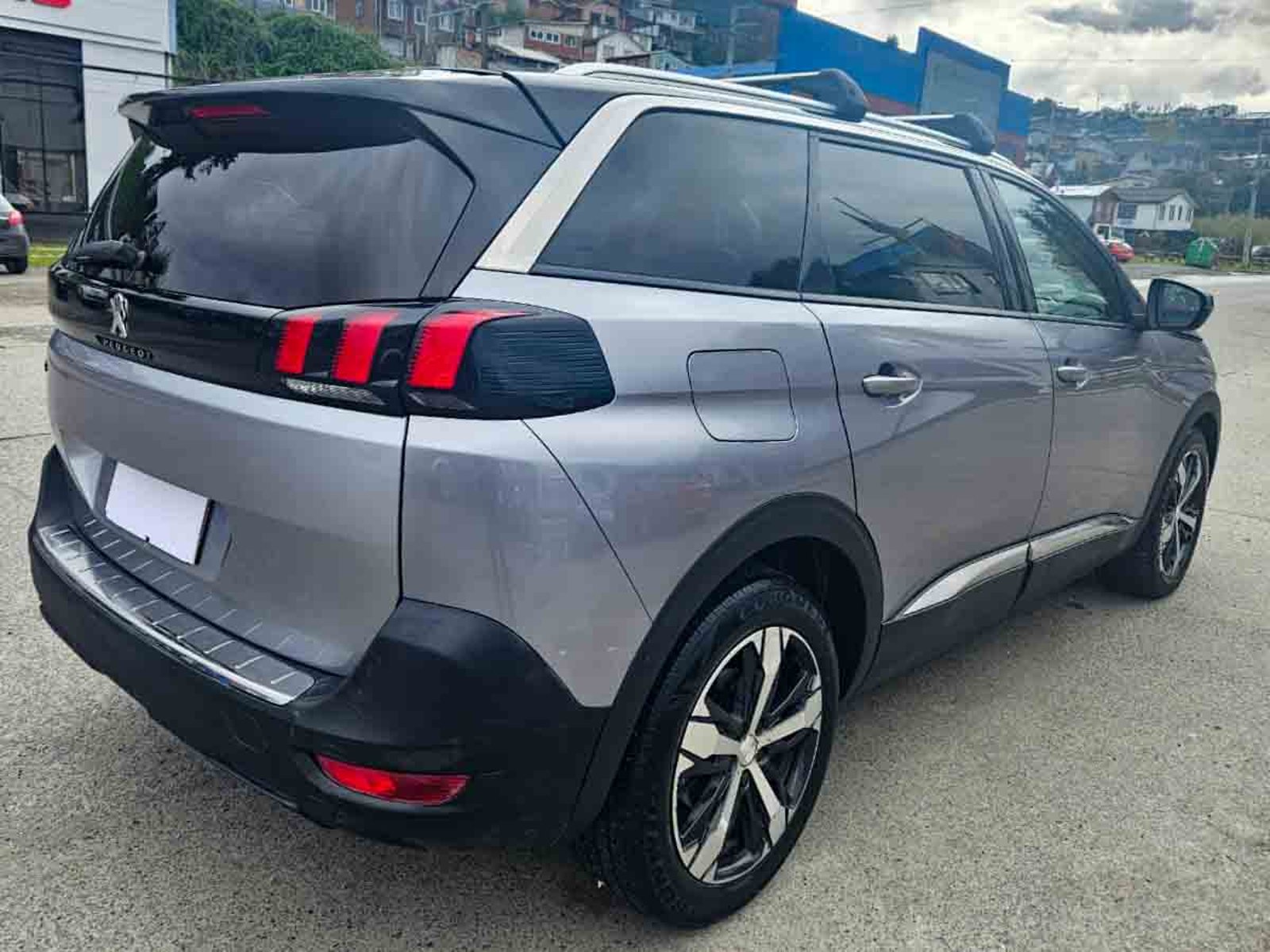 Peugeot 5008 ALLURE 1.6 AUT 2018 - Imagen 3 de 8