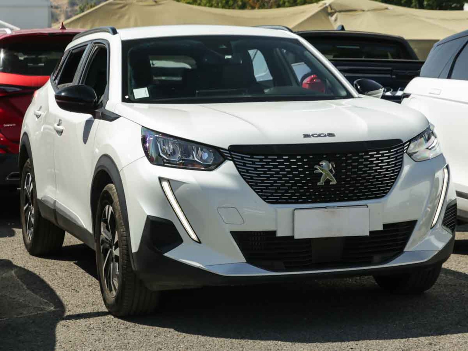 PEUGEOT 2008 ALLURE PACK PURETECH 130 EAT8 2023 - Imagen 3 de 13