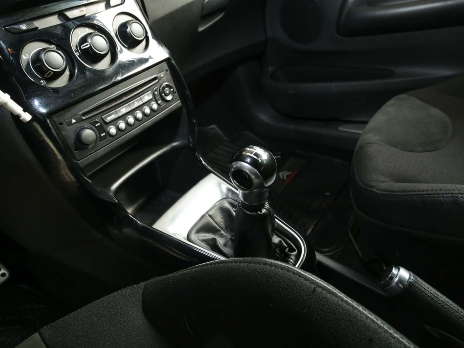 CITROEN DS3 VTI 1.6 2016 - Imagen 9 de 13