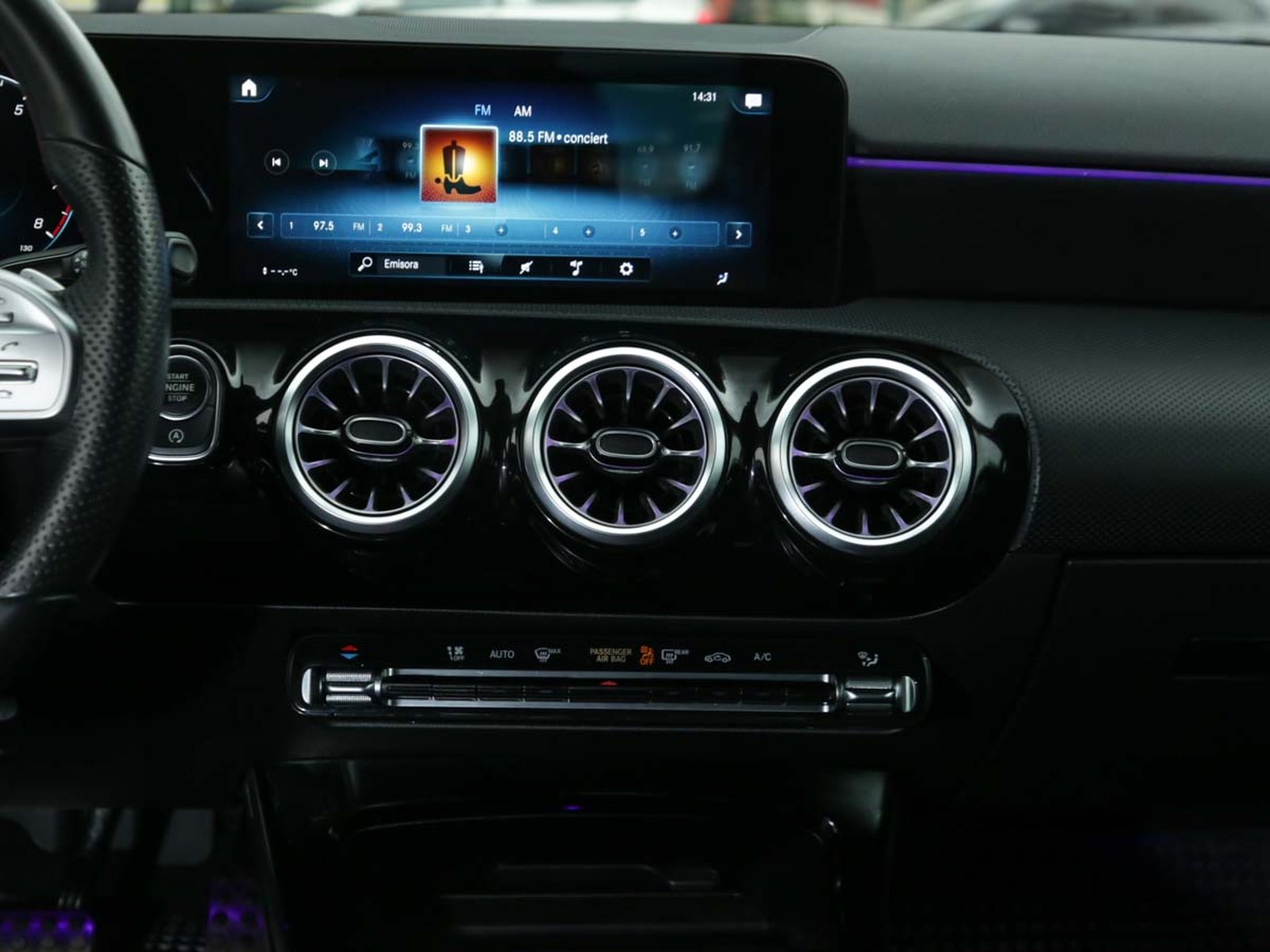 MERCEDES BENZ A 200 2022 - Imagen 13 de 14