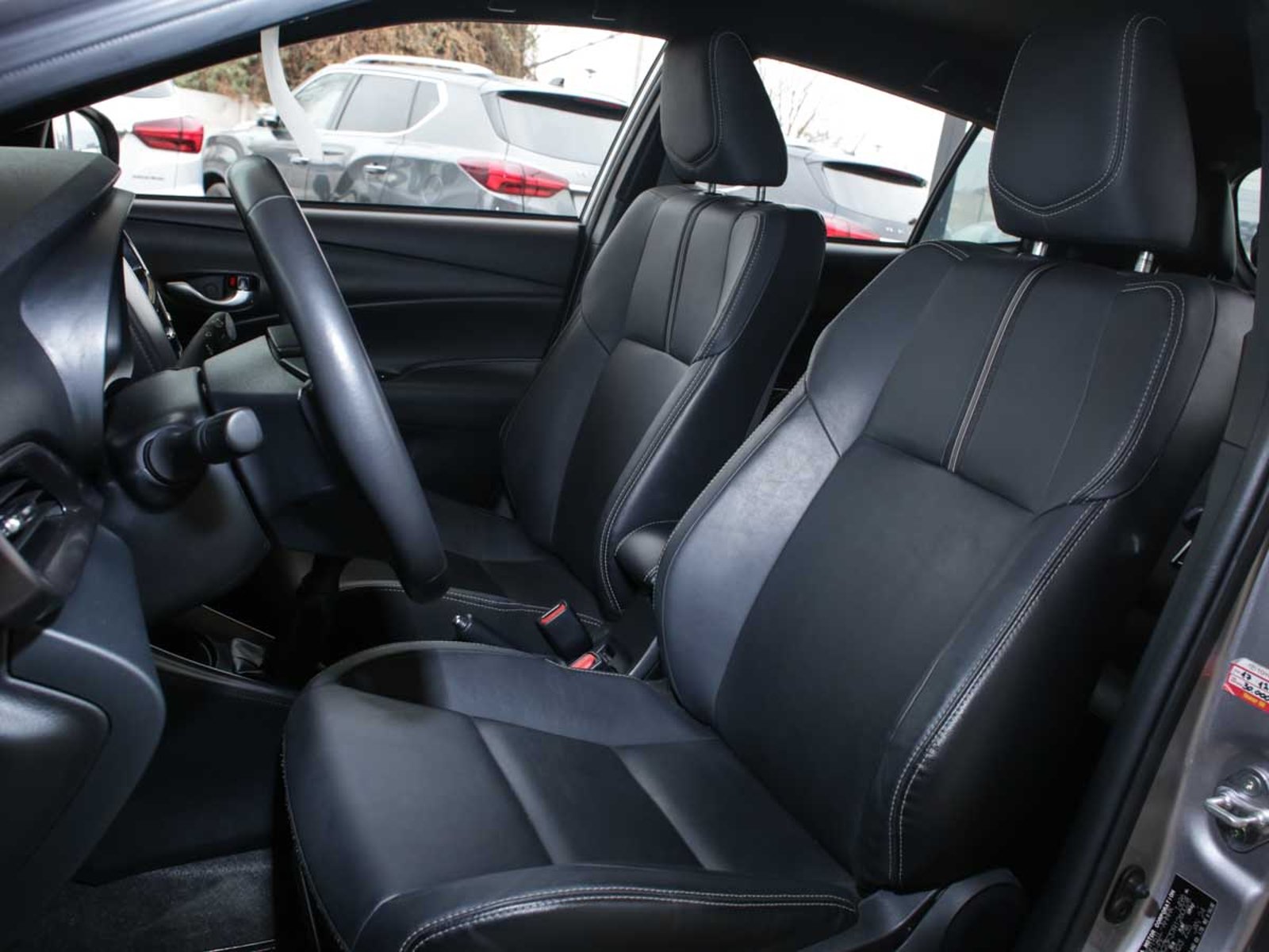 Toyota YARIS  XLI 1.5 2024 - Imagen 7 de 8