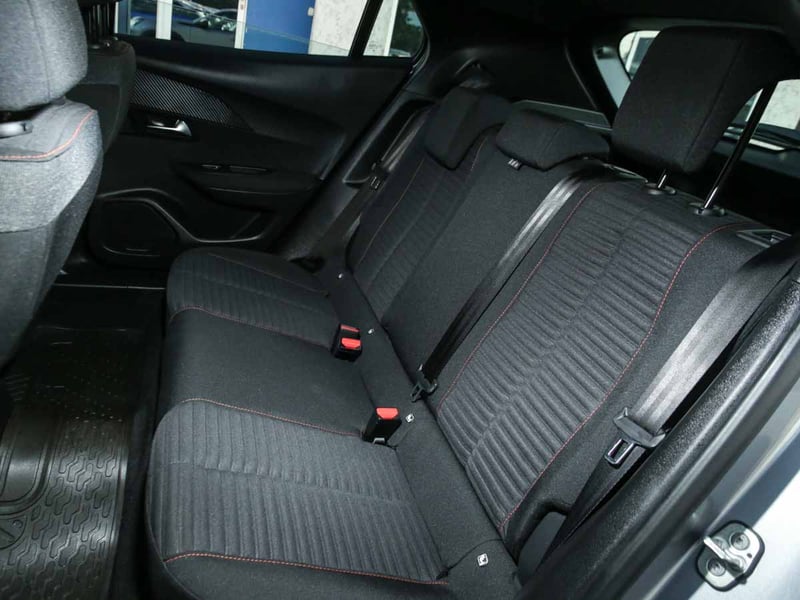 Peugeot 2008 PURETECH 130 4X2 1.2 2025 - Imagen 11 de 13