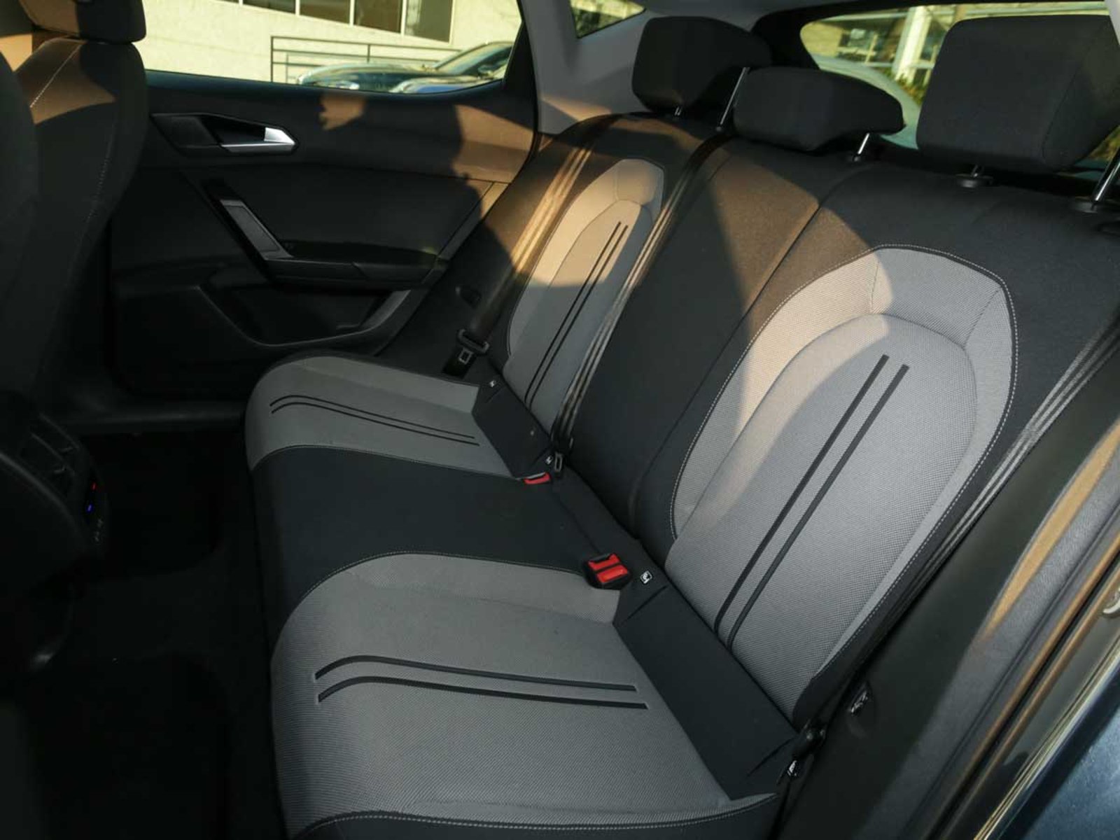 SEAT LEON TSI AT8 1.4 AUT 2021 - Imagen 8 de 8