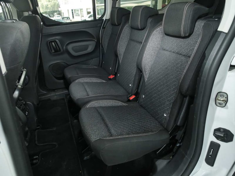 Peugeot RIFTER MCA ALLURE DIESEL 130HP AT 2025 - Imagen 7 de 8