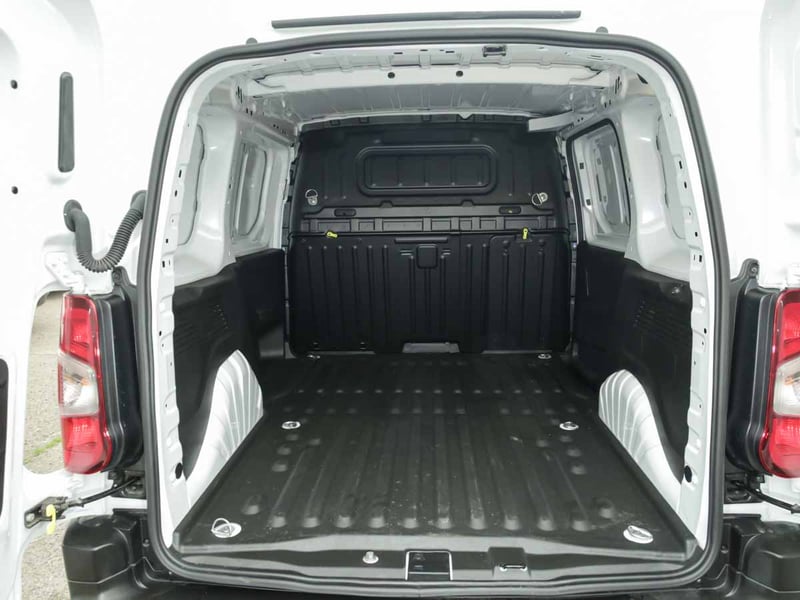Peugeot PARTNER MCA L1 DIESEL 100HP MT 2026 - Imagen 8 de 8