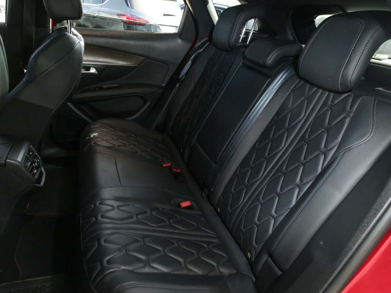PEUGEOT 3008 GT HYBRID4 300HP AT 2022 - Imagen 8 de 8