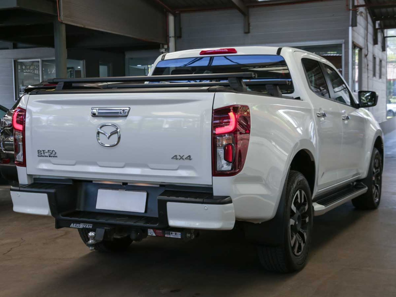 Mazda BT50 D/C 4X4 3.2 AT 2025 - Foto 4 de 8