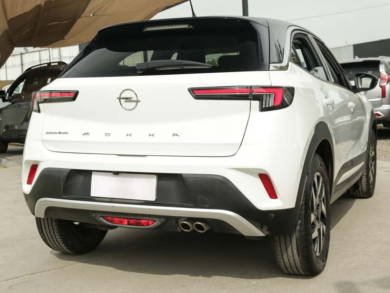 Opel MOKKA 1.2T AUT 2023 - Imagen 4 de 8