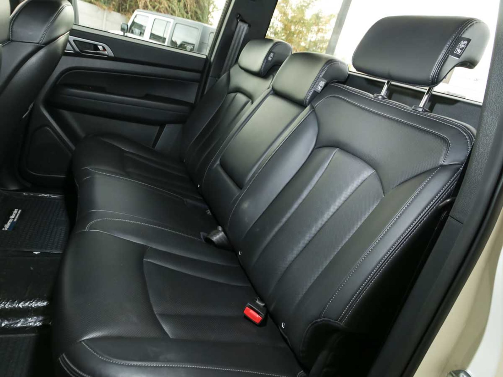 SsangYong MUSSO LIMITED 2.2 TD 6AT 4WD 6B 2026 - Imagen 8 de 8