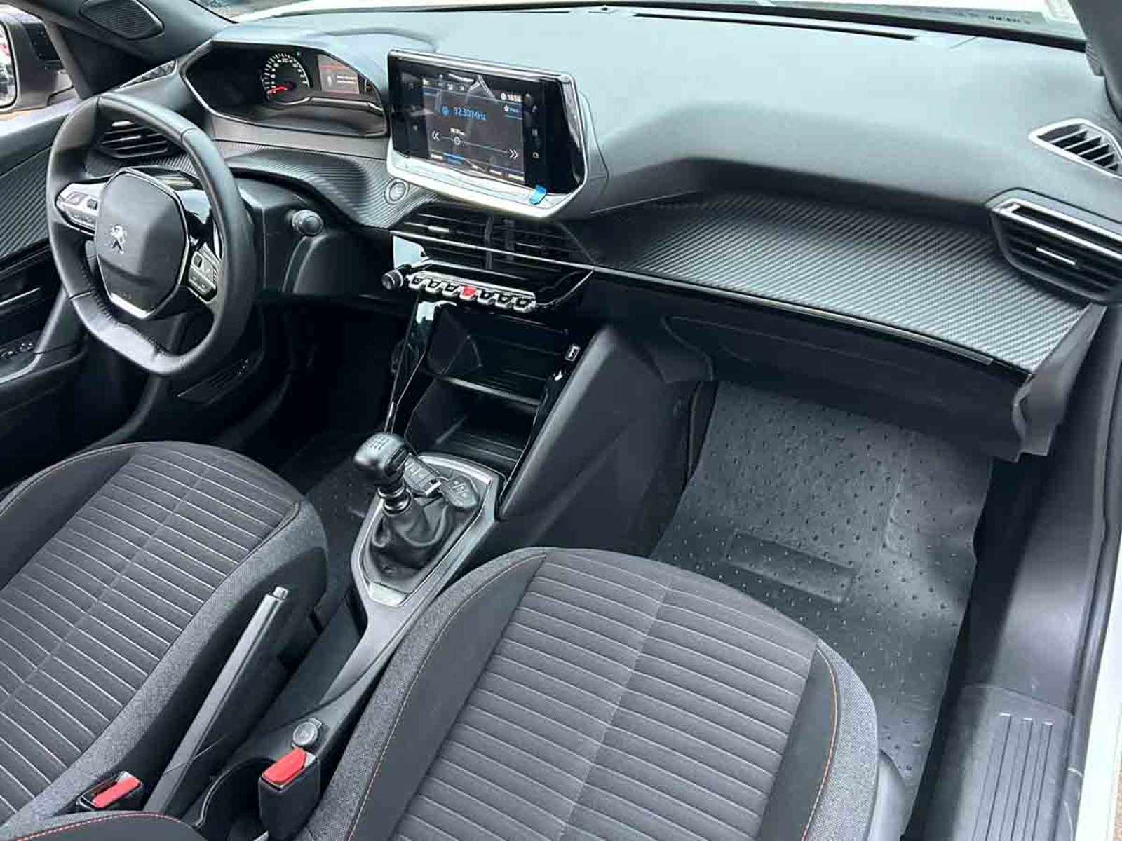 Peugeot 2008 PURETECH 130 4X2 1.2 2024 - Imagen 7 de 8