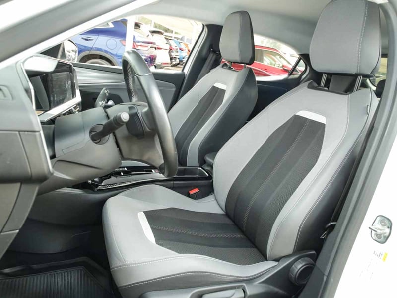 Opel MOKKA 1.2T AUT 2023 - Imagen 7 de 8