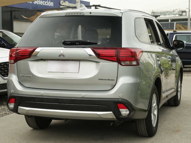 Mitsubishi OUTLANDER 4X2  2.0 MEC 2018 - Imagen 4 de 8